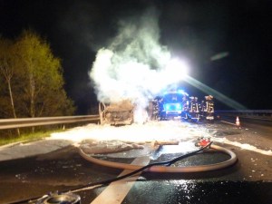 Einsatzbild Mittelbrand (MB) 28.04.2016 02:25