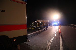 Einsatzbild Verkehrsunfall 28.02.2022 23:55